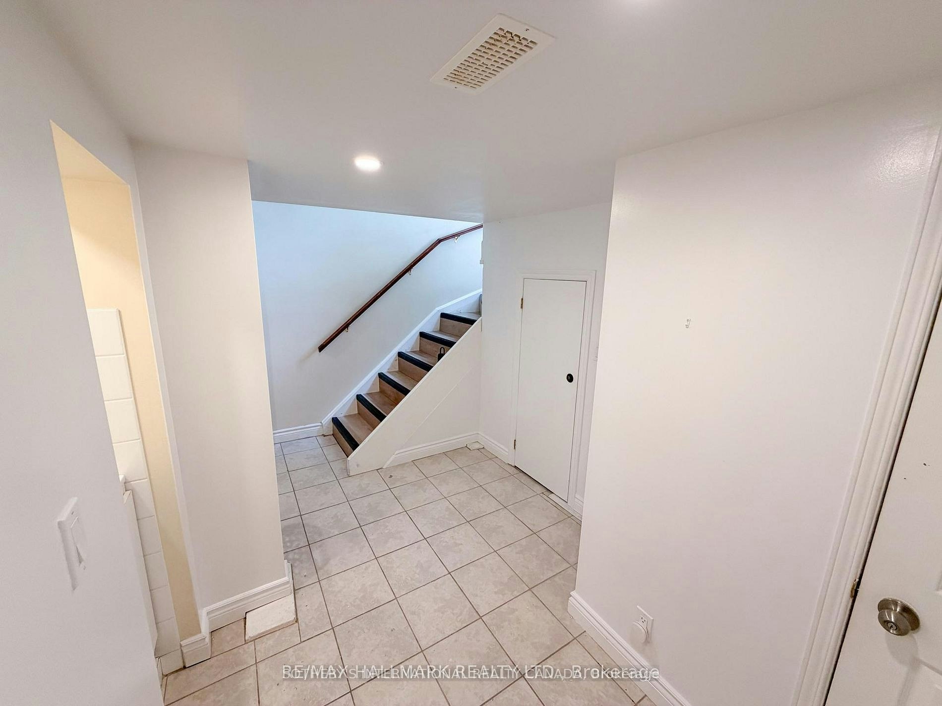 338 Demaine Crescent, Richmond Hill, ON, L4C 2W5 - 13