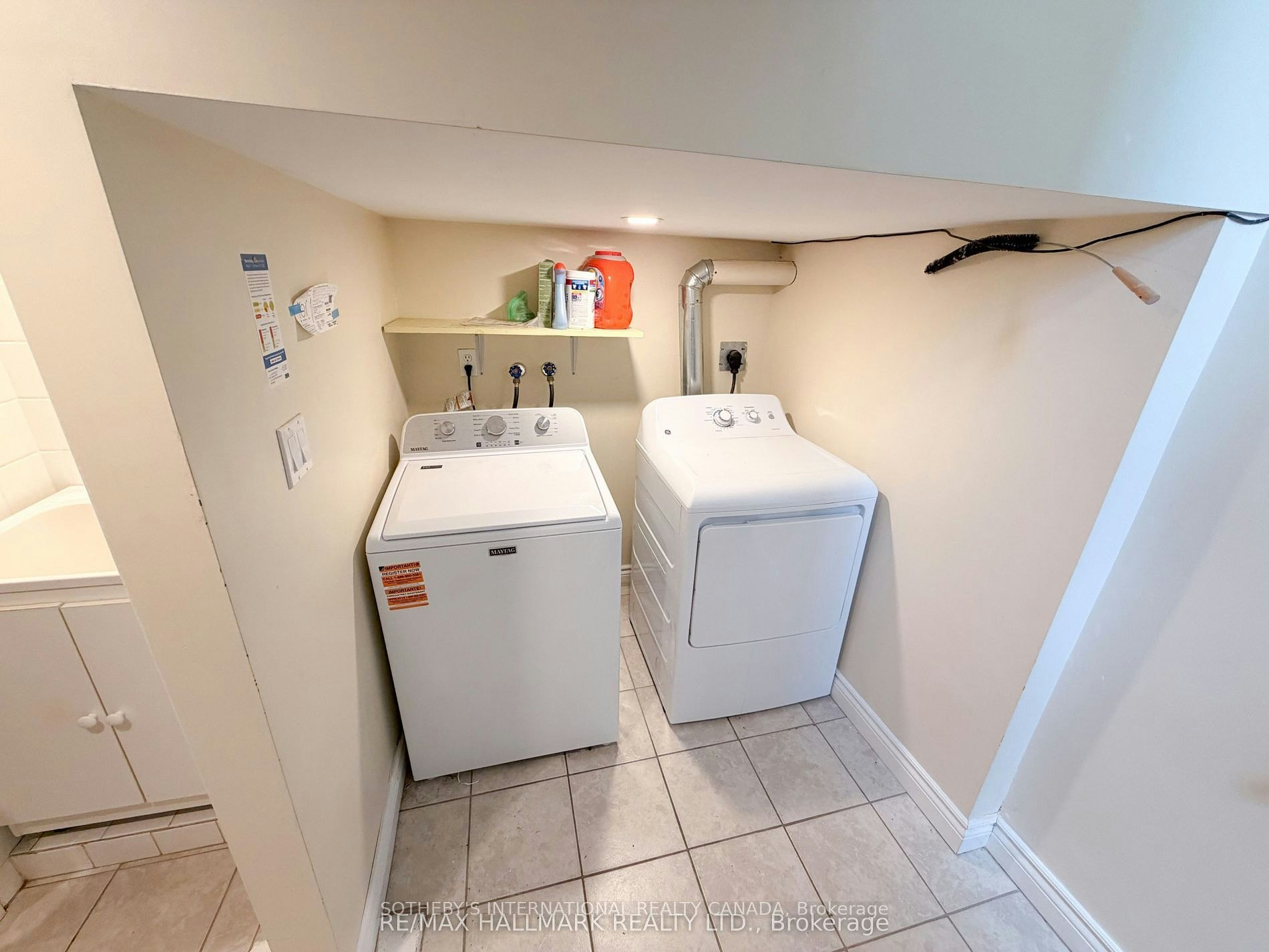 338 Demaine Crescent, Richmond Hill, ON, L4C 2W5 - 14