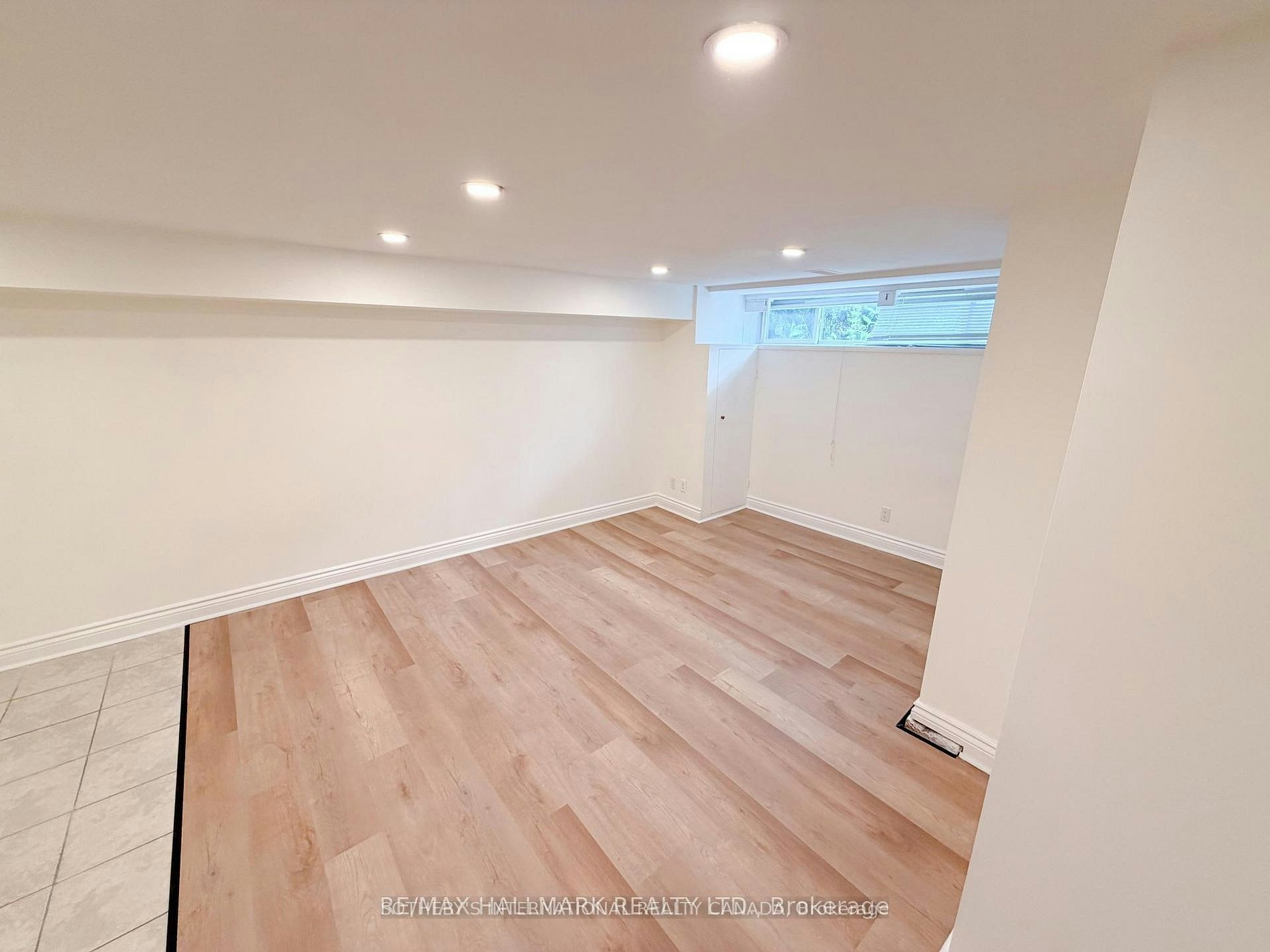 338 Demaine Crescent, Richmond Hill, ON, L4C 2W5 - 3