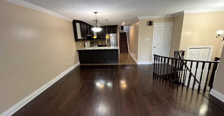 24 Kemsing Court, Markham, ON, L3R 4P7
