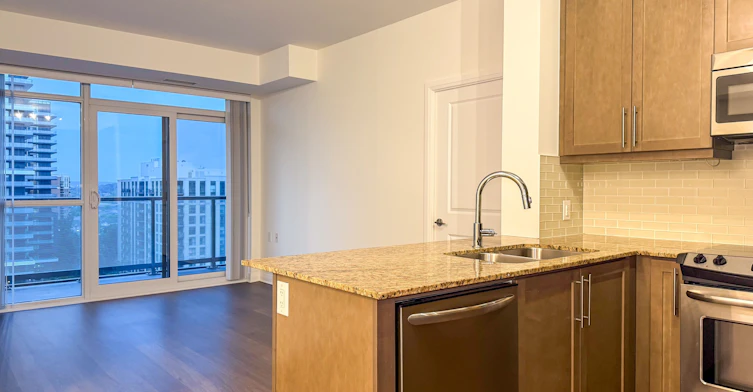1109-55 Oneida Crescent, Richmond Hill, ON, L4B 0E8 - 4