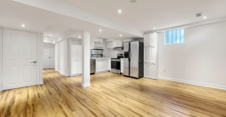 Basement-218 Paxton Crescent, Newmarket, ON, L3X 2C4
