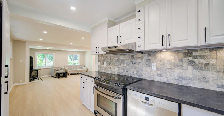 65 Cooks Bay Drive, Georgina, ON, L4P 1L9 - 7