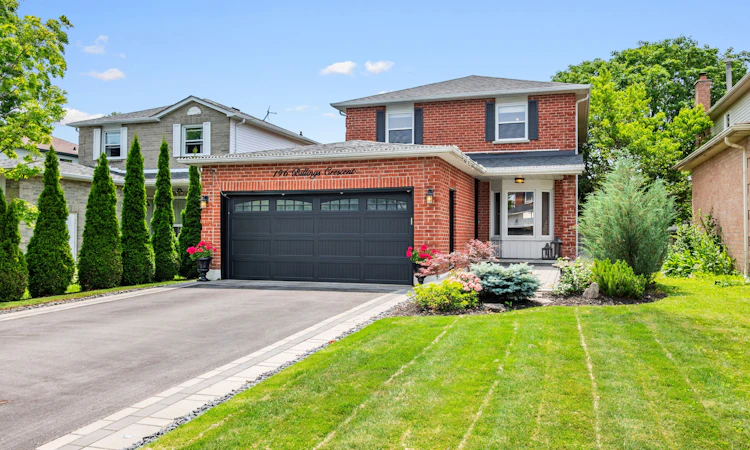 196 Billings Crescent