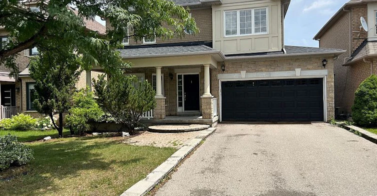 15 Magenta Street, Richmond Hill, ON, L4B 4H2