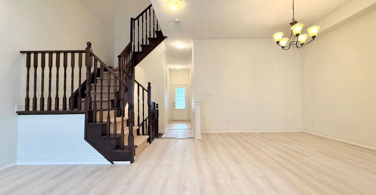 158 Harvest Hills Boulevard, East Gwillimbury, ON, L9N 0C1 - 3