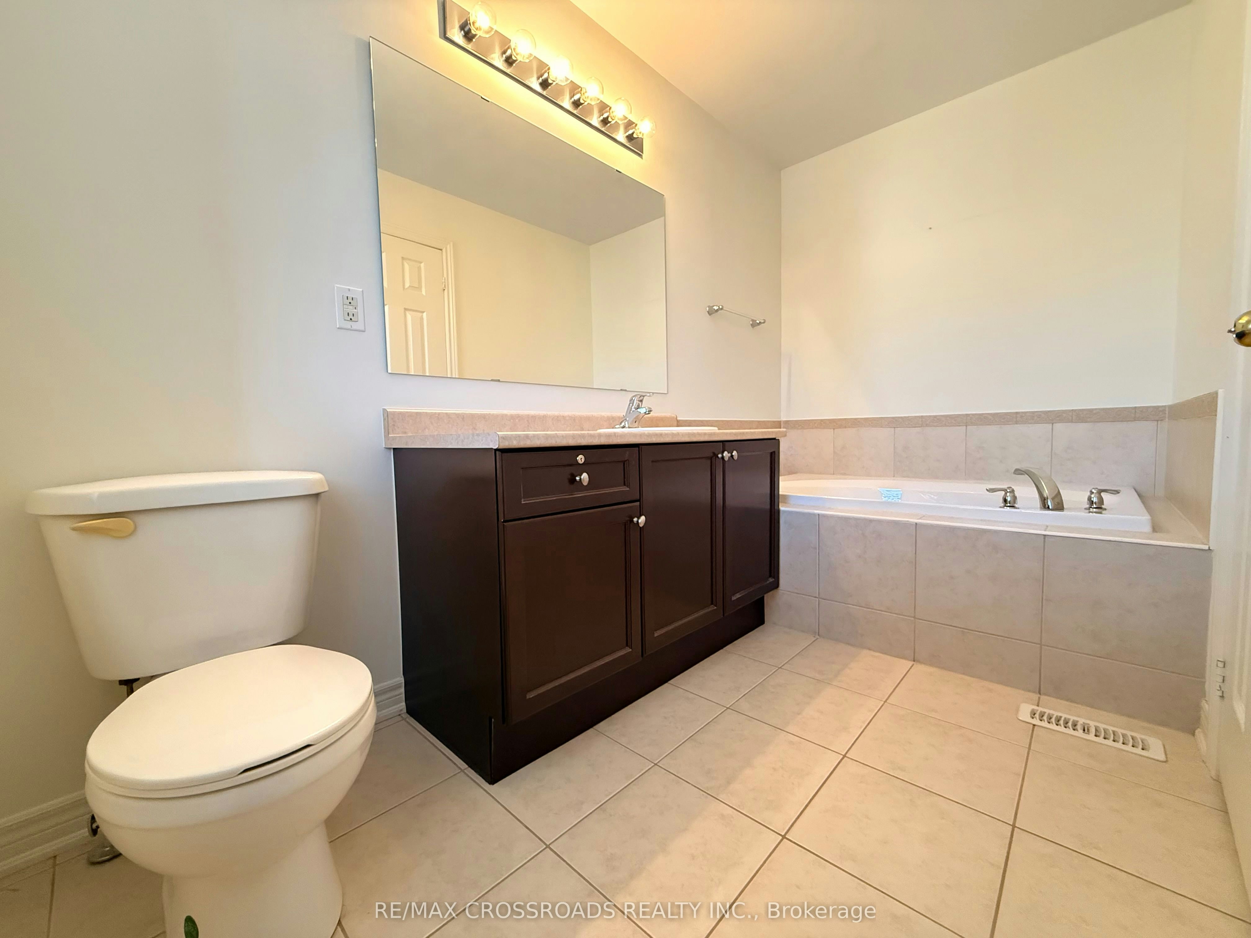 158 Harvest Hills Boulevard, East Gwillimbury, ON, L9N 0C1 - 12