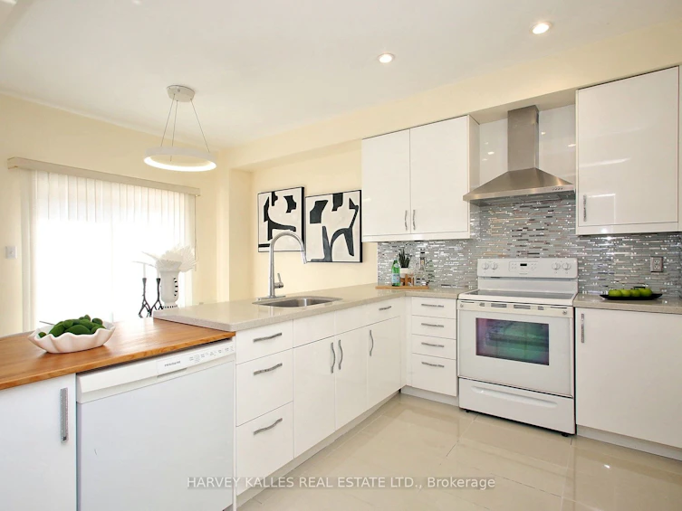 71 Mcnally Way, Aurora, ON, L4G 7V2 - 4