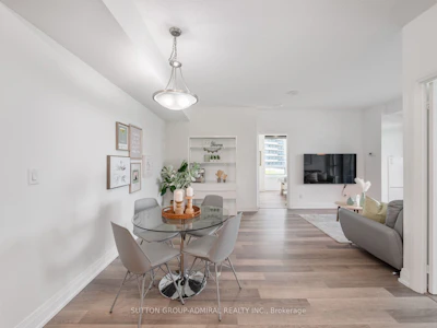 912-7167 Yonge Street - 5