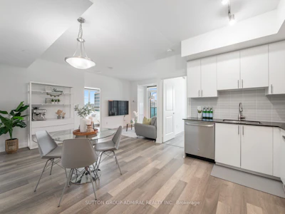 912-7167 Yonge Street - 2