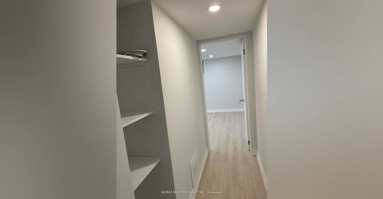 22 Royal Road, Aurora, ON, L4G 1A8 - 14