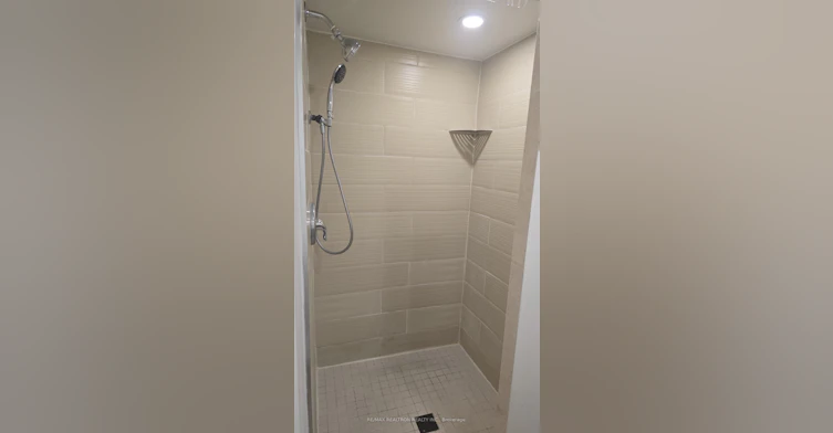 22 Royal Road, Aurora, ON, L4G 1A8 - 12