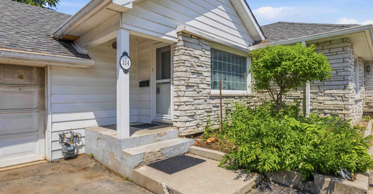314 The Queensway S N/A, Georgina, ON, L4P 2B7 - 5
