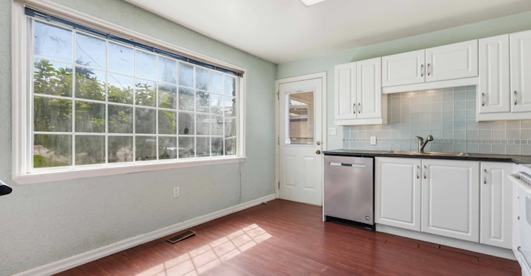 314 The Queensway S N/A, Georgina, ON, L4P 2B7 - 7