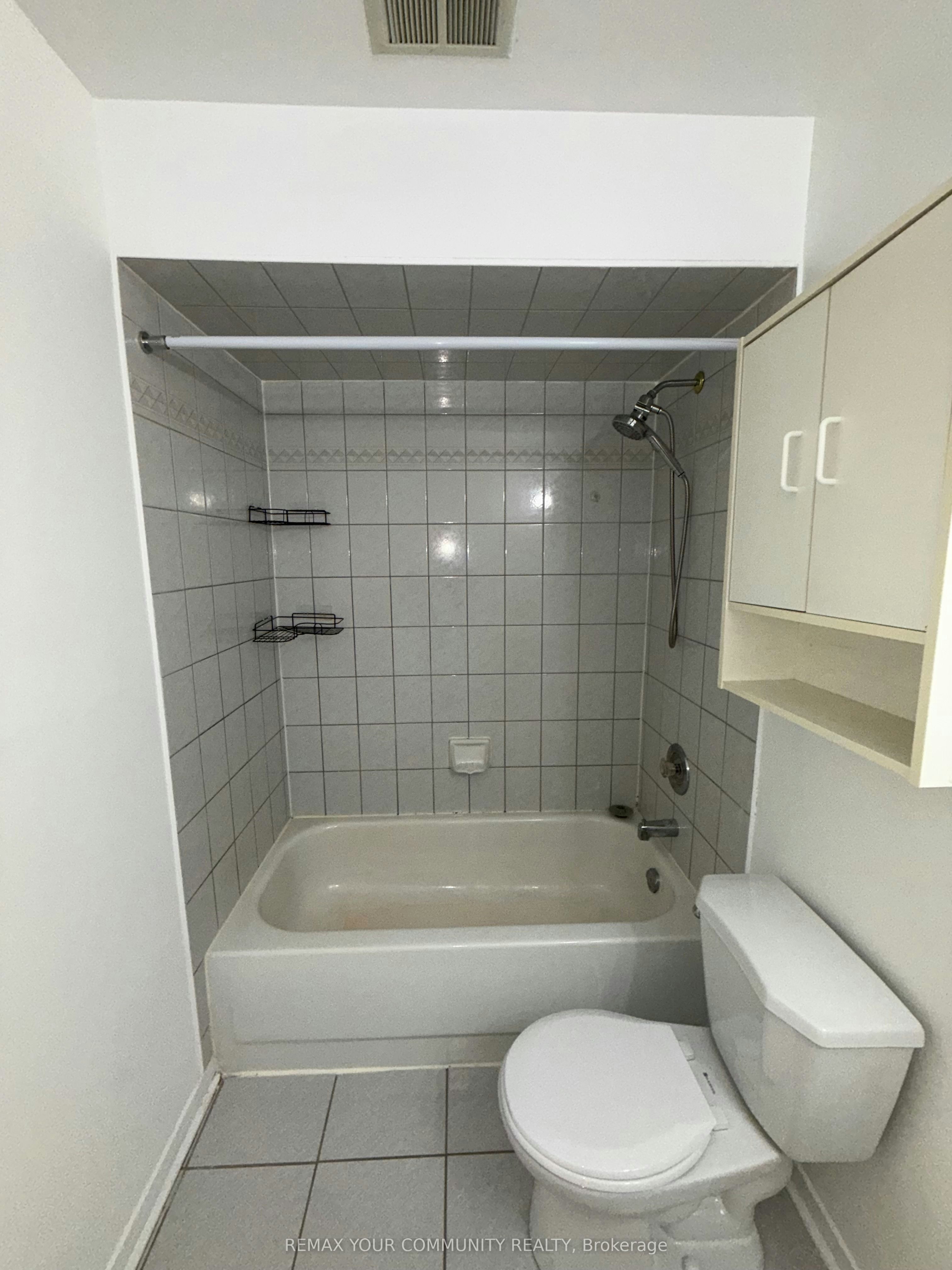 203-72 Lake Avenue, Richmond Hill, ON, L4E 2V4 - 8