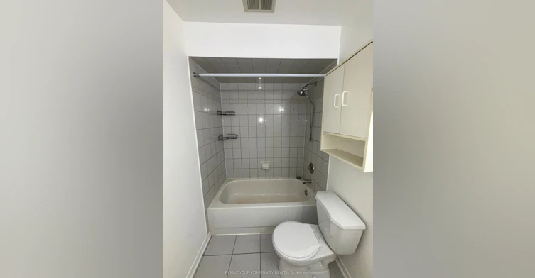 203-72 Lake Avenue, Richmond Hill, ON, L4E 2V4 - 8