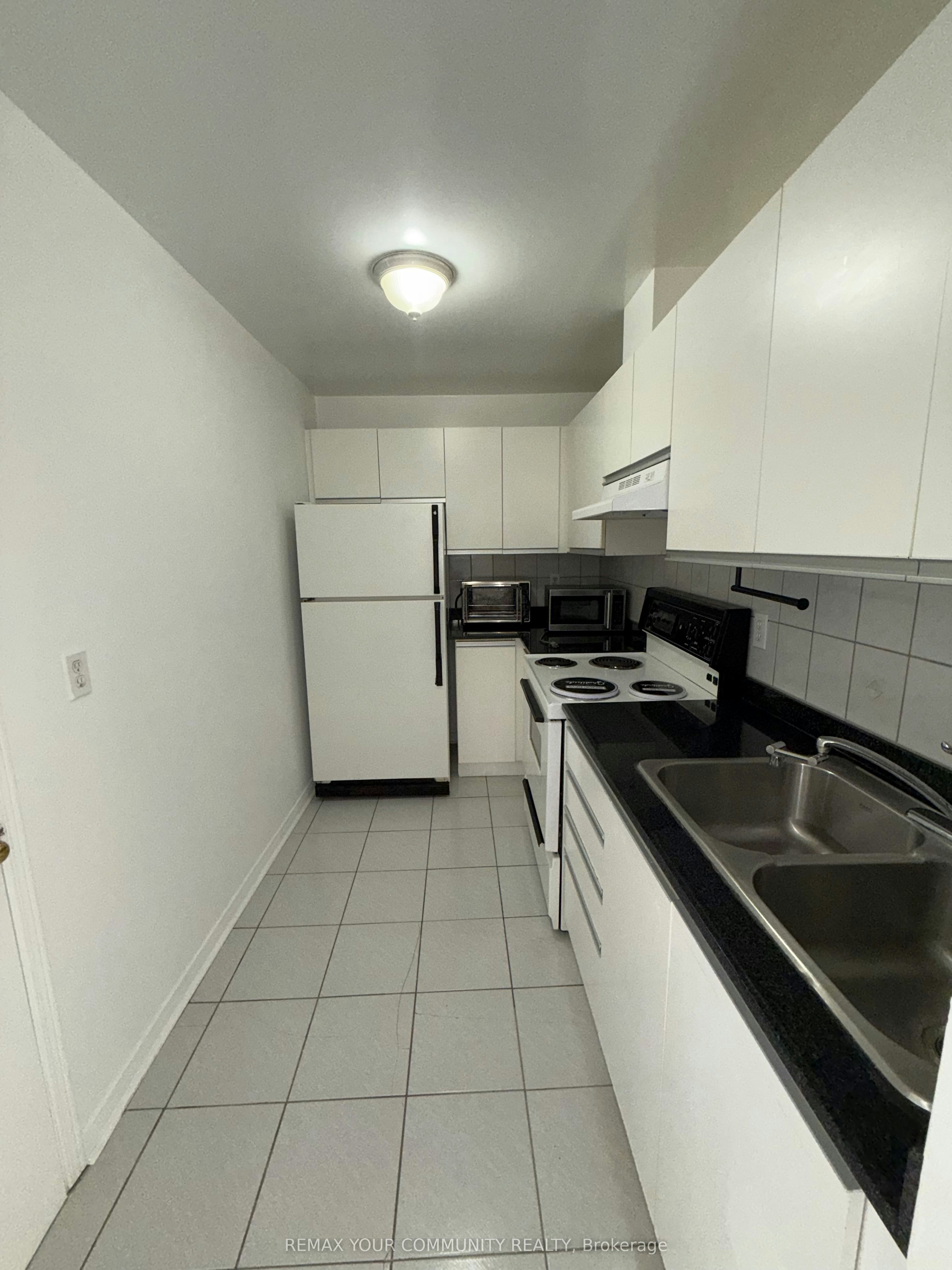 203-72 Lake Avenue, Richmond Hill, ON, L4E 2V4 - 5