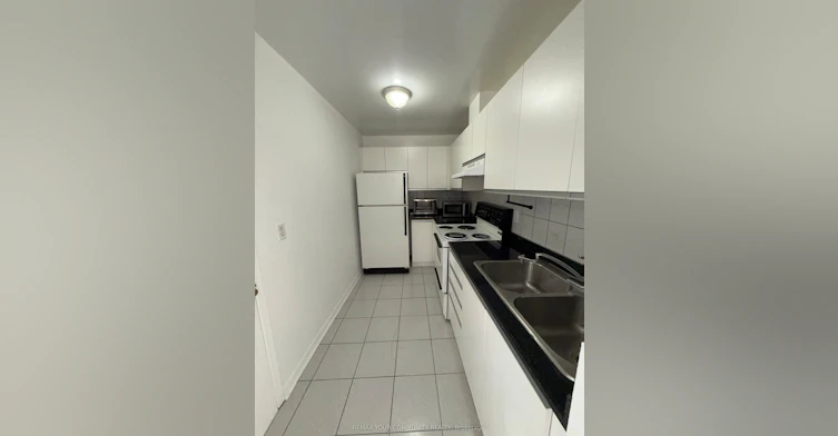203-72 Lake Avenue, Richmond Hill, ON, L4E 2V4 - 5