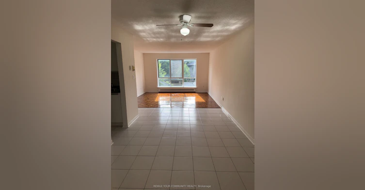 203-72 Lake Avenue, Richmond Hill, ON, L4E 2V4 - 2