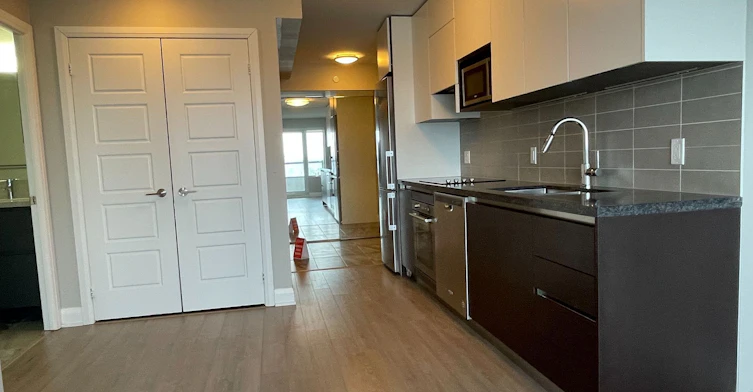 1511-15 Water Walk Drive E, Markham, ON, L6G 0G2 - 2