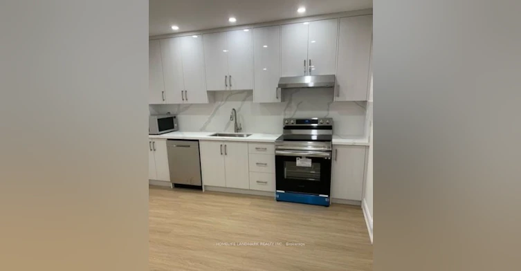 123 Crossland Gate, Newmarket, ON, L3X 1A5 - 9