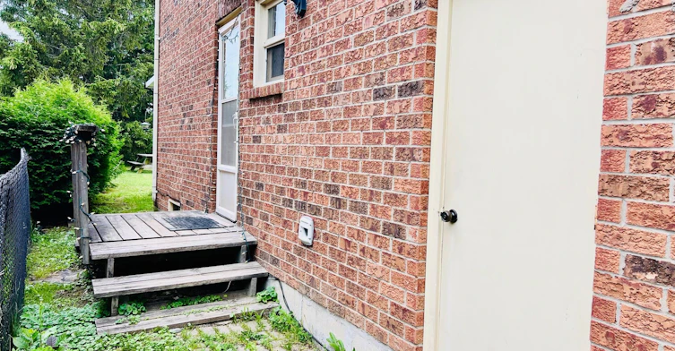 123 Crossland Gate, Newmarket, ON, L3X 1A5 - 3