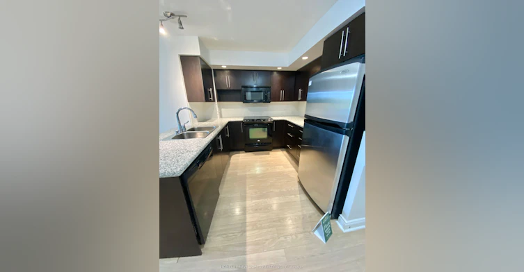 387-23 Cox Boulevard, Markham, ON, L3R 7Z9 - 3