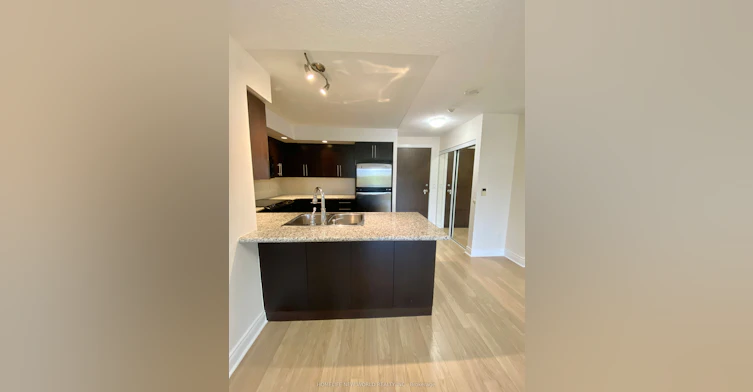 387-23 Cox Boulevard, Markham, ON, L3R 7Z9 - 4