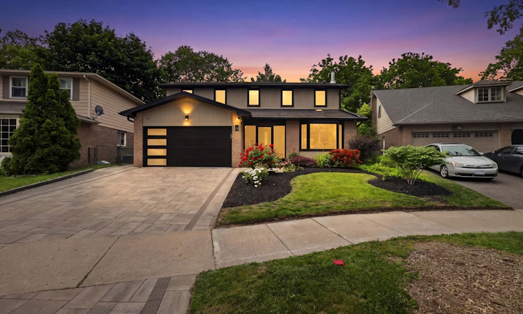 28 Innis Crescent