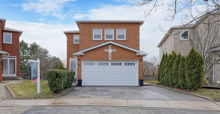 37 Justus Drive, Richmond Hill, ON, L4C 9Z8