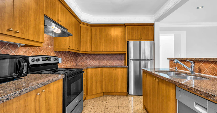 Main-343 Elmwood Avenue, Richmond Hill, ON, L4C 1L7 - 12