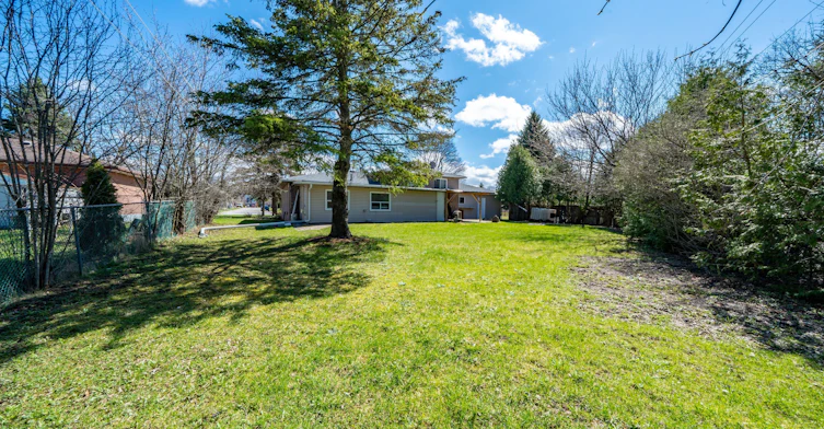 28 Lakeland Crescent, Richmond Hill, ON, L4E 2Z8 - 5