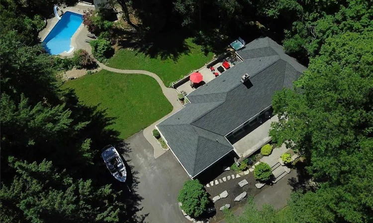 3274 Liah Lane