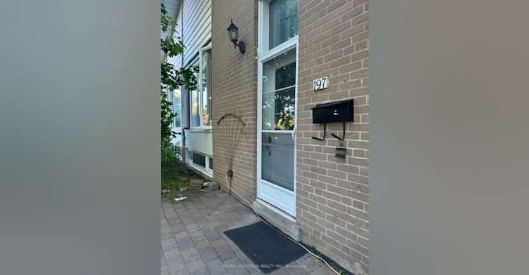 Main-197 Taylor Mills Drive N, Richmond Hill, ON, L4C 2T5 - 8