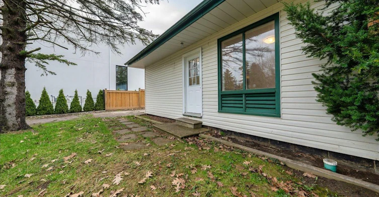 97 Park Crescent, Richmond Hill, ON, L4E 3J5 - 8