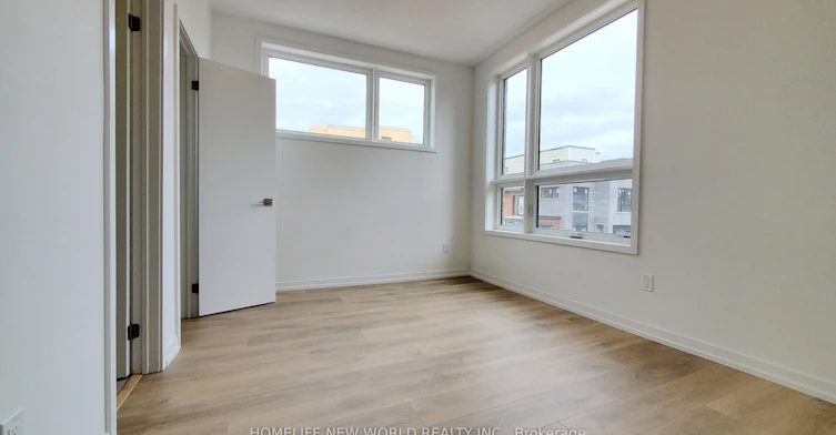 3-15 Lytham Green Circle, Newmarket, ON, L3Y 0H3 - 15