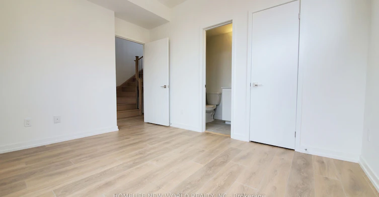 3-15 Lytham Green Circle, Newmarket, ON, L3Y 0H3 - 17