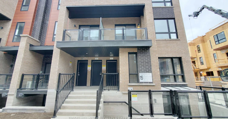 3-15 Lytham Green Circle, Newmarket, ON, L3Y 0H3