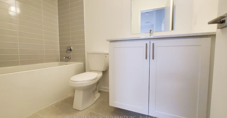 3-15 Lytham Green Circle, Newmarket, ON, L3Y 0H3 - 13
