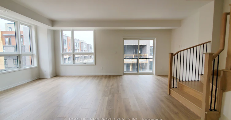 3-15 Lytham Green Circle, Newmarket, ON, L3Y 0H3 - 9