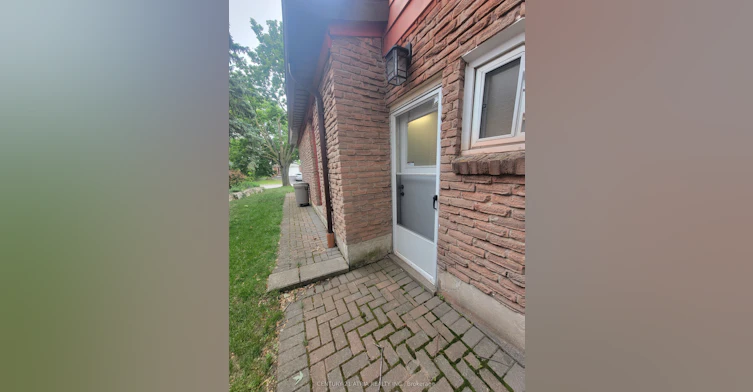 28 Holsworthy Crescent, Markham, ON, L3T 4C6 - 31
