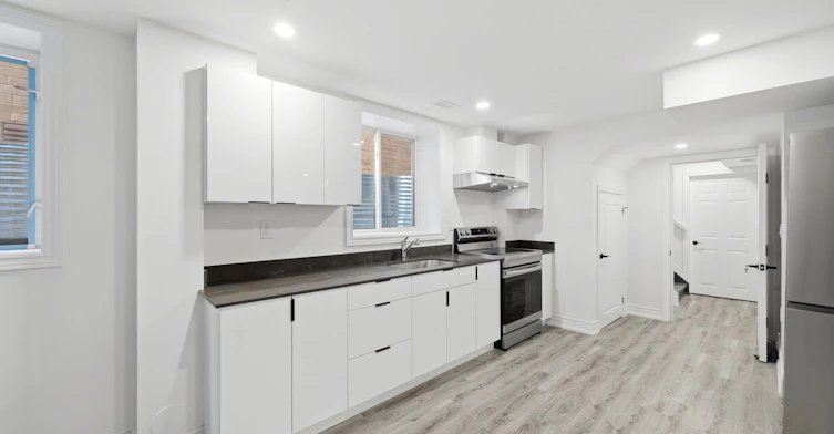 B-55 Bartram Crescent, Bradford West Gwillimbury, ON, L3Z 4L8 - 3