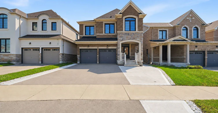 B-55 Bartram Crescent, Bradford West Gwillimbury, ON, L3Z 4L8