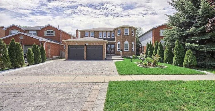 78 Bristol Road, Newmarket, ON, L3Y 8B5
