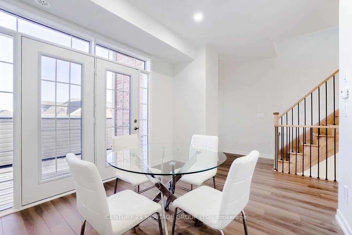 239 Harding Park, Newmarket, ON, L3Y 0E1 - 11