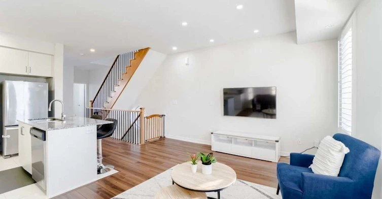 239 Harding Park, Newmarket, ON, L3Y 0E1 - 3