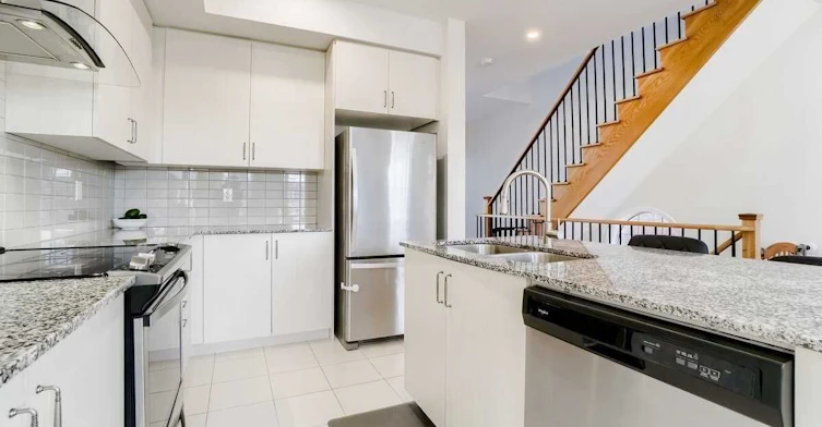 239 Harding Park, Newmarket, ON, L3Y 0E1 - 9