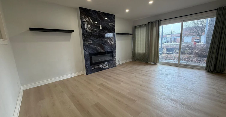 189-24 Springfair Avenue, Aurora, ON, L4G 3M2 - 2