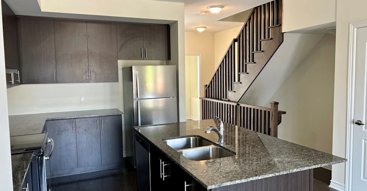 71 City Park Circle, Vaughan, ON, L4L 0H2 - 6