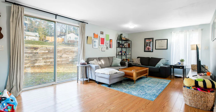 17 Valley Road, Whitchurch-Stouffville, ON, L4A 7X3 - 5